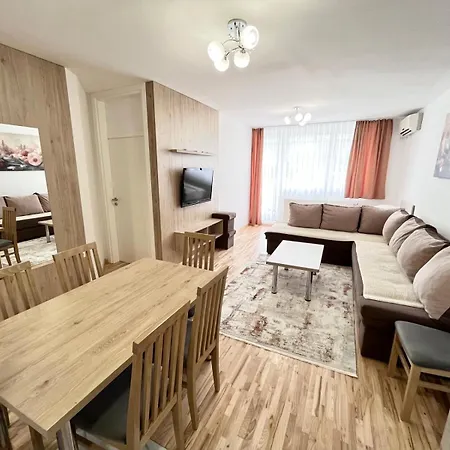 River View Apartment *